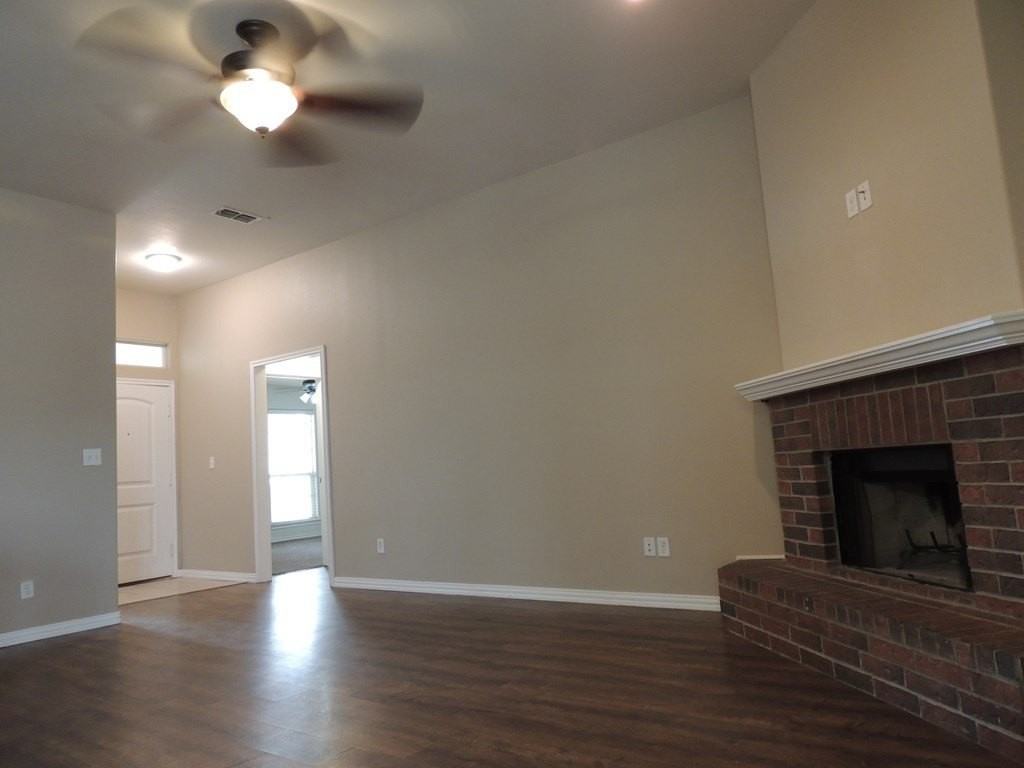 805 Nolan Ryan Dr - Photo 4 of 18