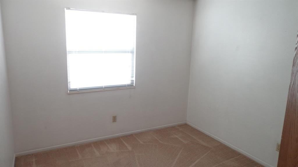 6631 Bobtail Dr - Photo 2 of 15