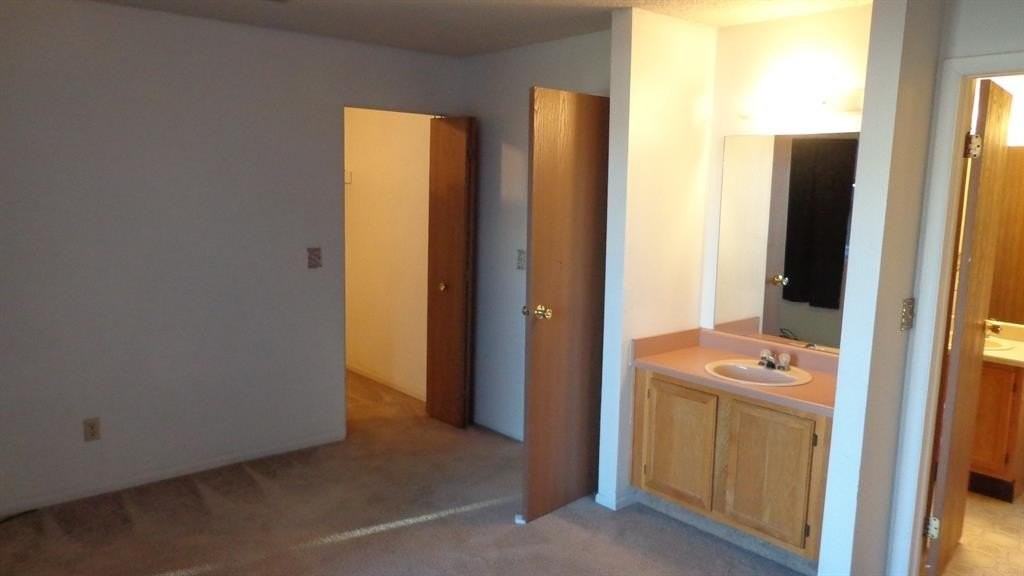 6631 Bobtail Dr - Photo 7 of 15
