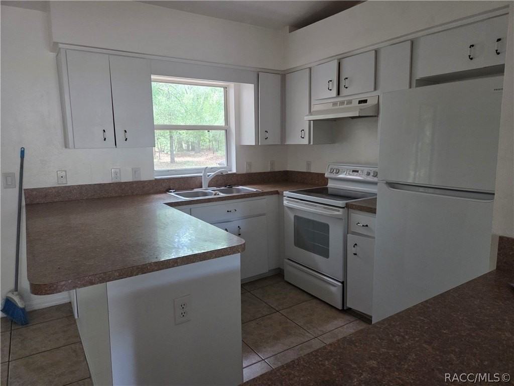 1471 E Saint James Loop - Photo 5 of 12