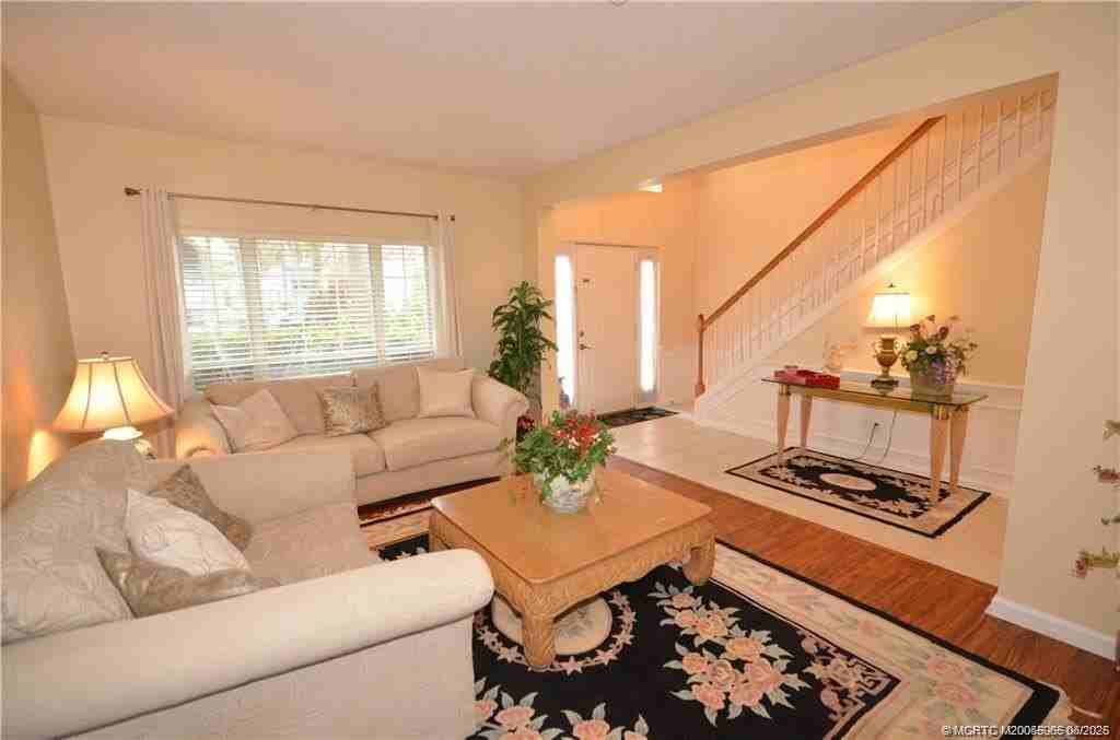 753 Nw Waterlily Pl - Photo 2 of 22