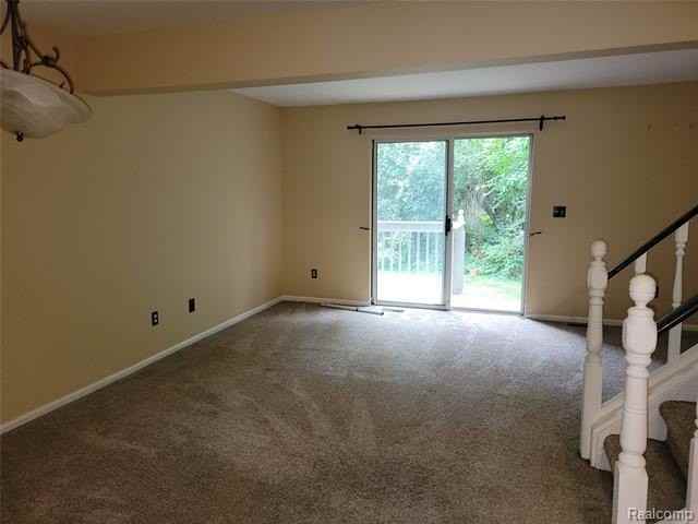 2672 Packard St - Photo 7 of 21