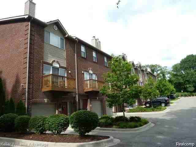 42480 Corlina Dr - Photo 2 of 26