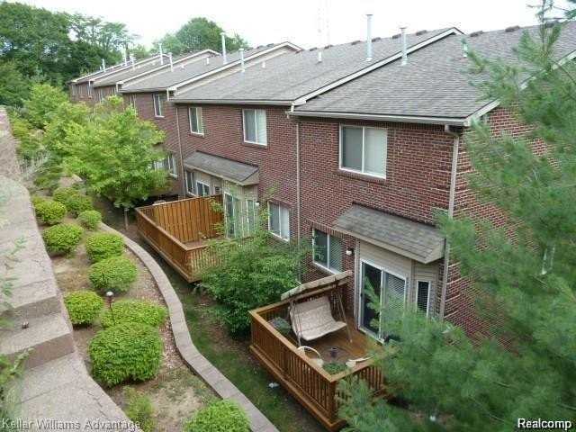 42480 Corlina Dr - Photo 4 of 26