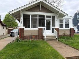 featured image of 240 E Breckenridge Apt.1 Street
