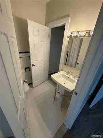 240 E Breckenridge Apt.1 Street - Photo 7 of 12