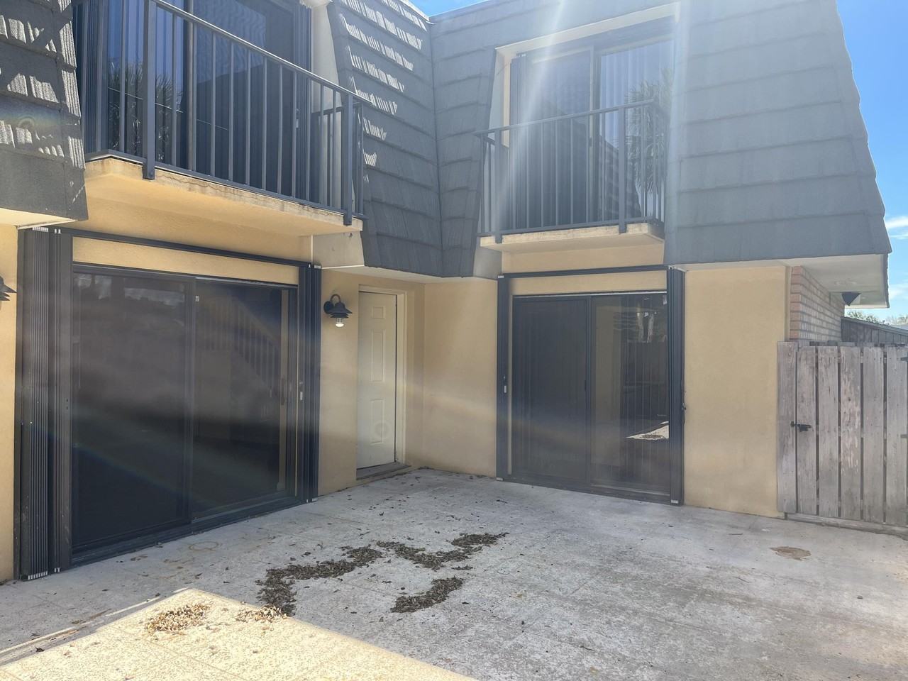 621 6th Way - Photo 3 of 18
