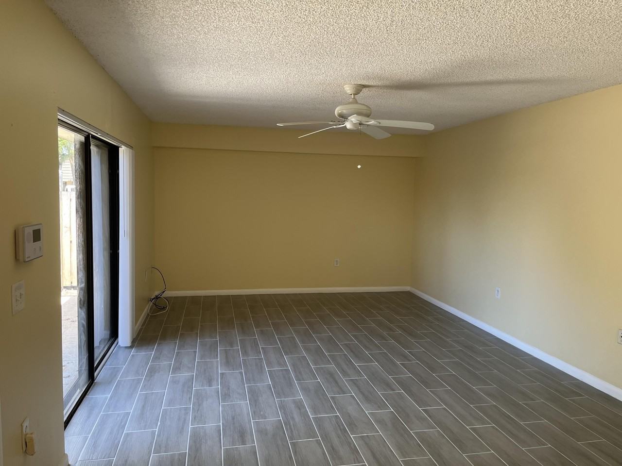 621 6th Way - Photo 5 of 18