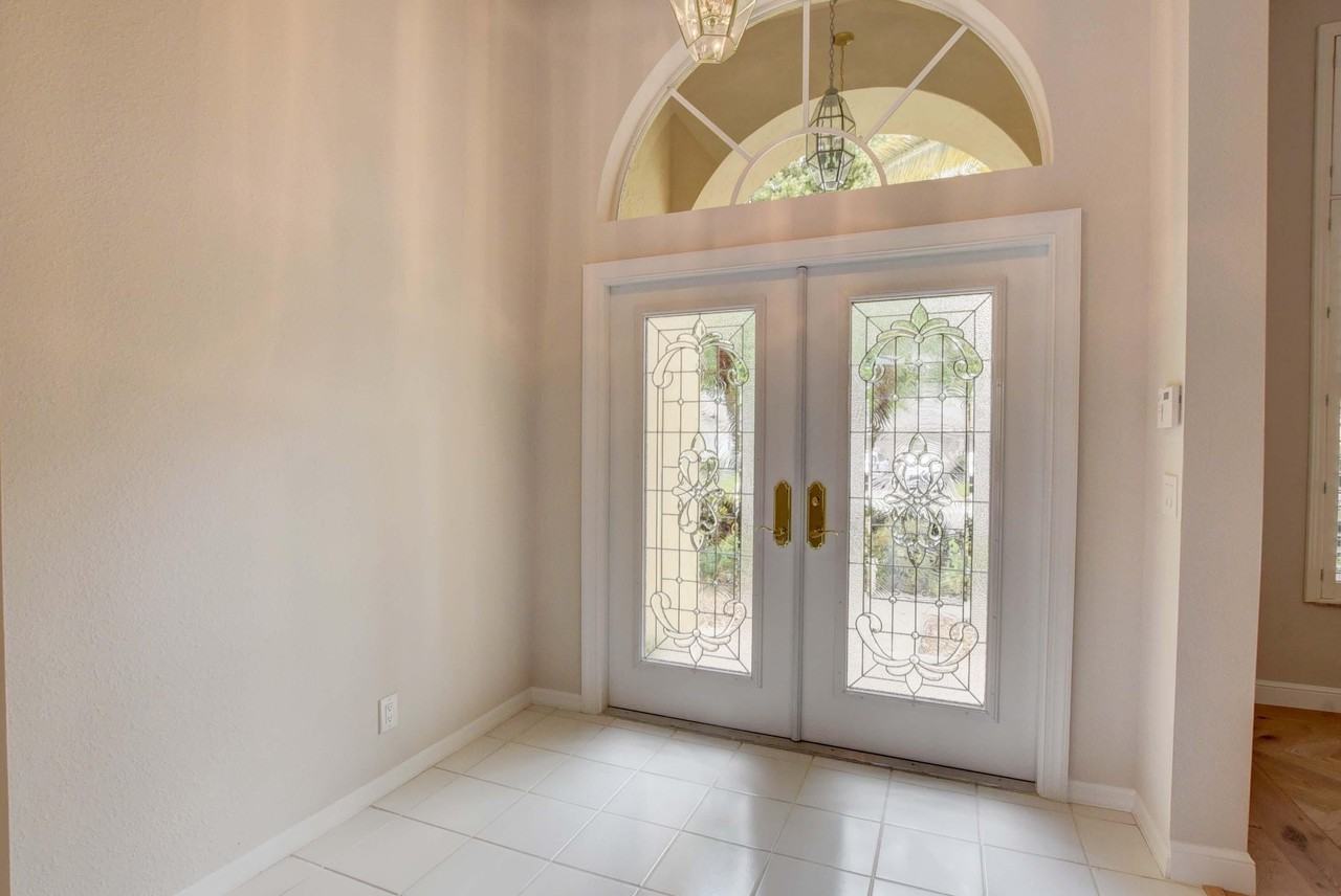 10075 Umberland Pl - Photo 3 of 44