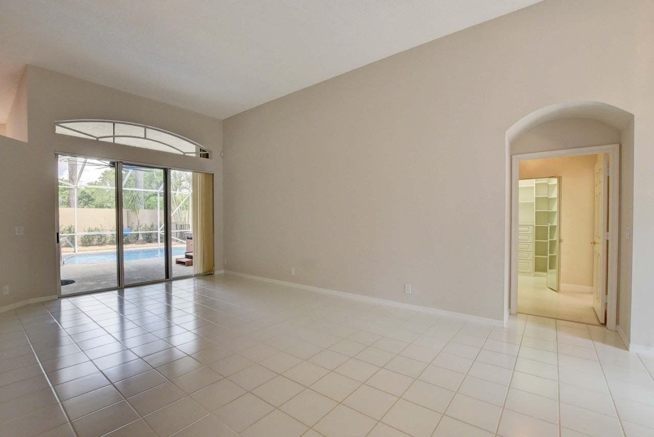 10075 Umberland Pl - Photo 6 of 44