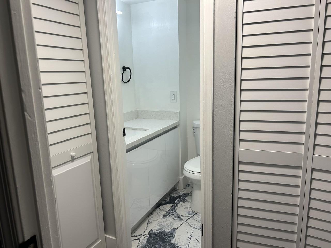 3250 Nw 84th Ave - Photo 4 of 10