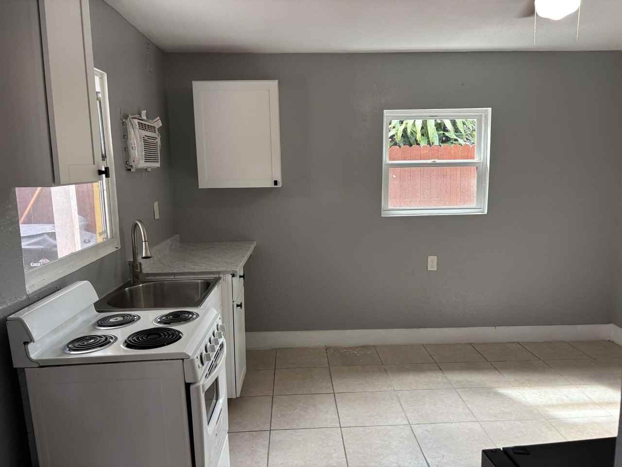 3716 Nw 213th St - Photo 6 of 10