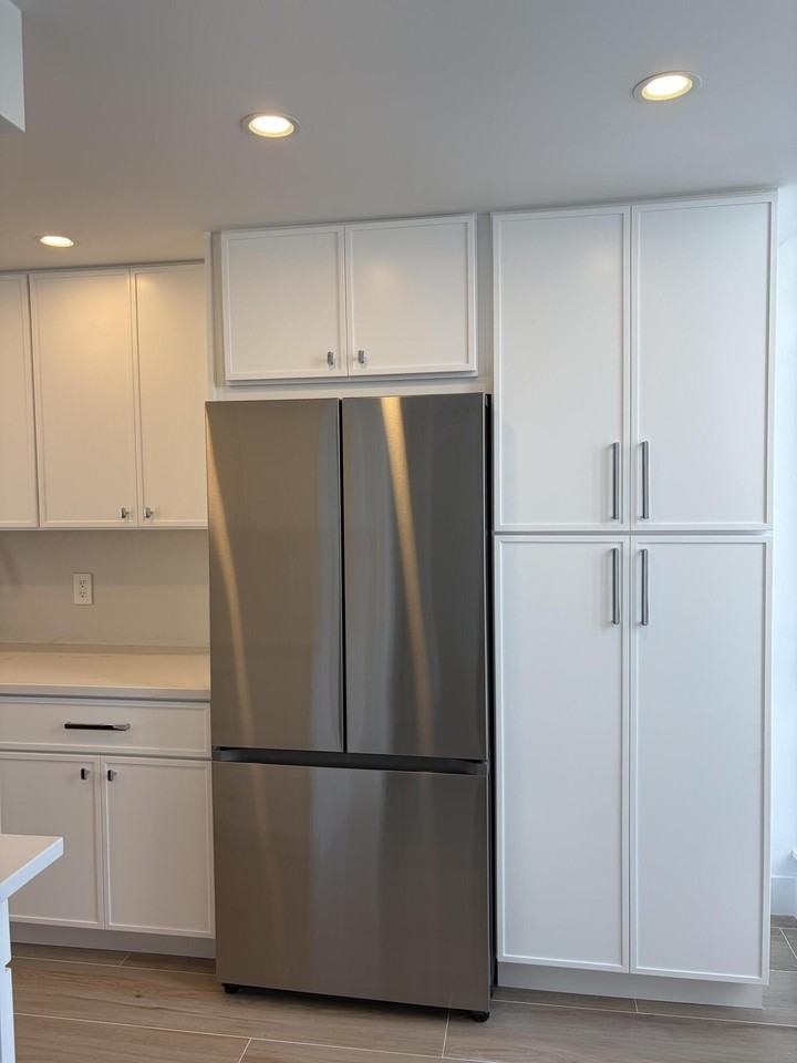 2404 Bridgewood Dr - Photo 3 of 10