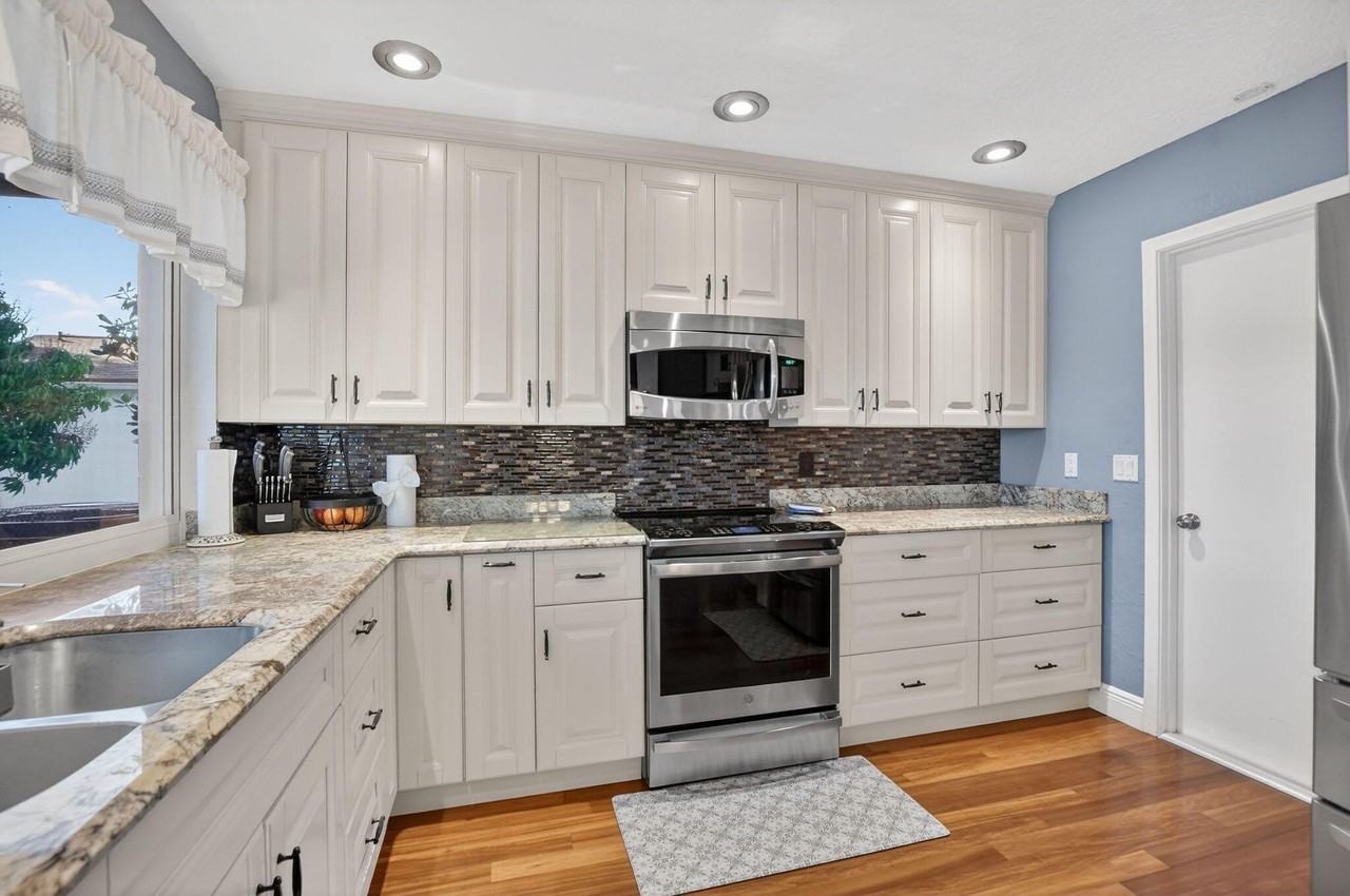 18298 102nd Way S - Photo 6 of 50
