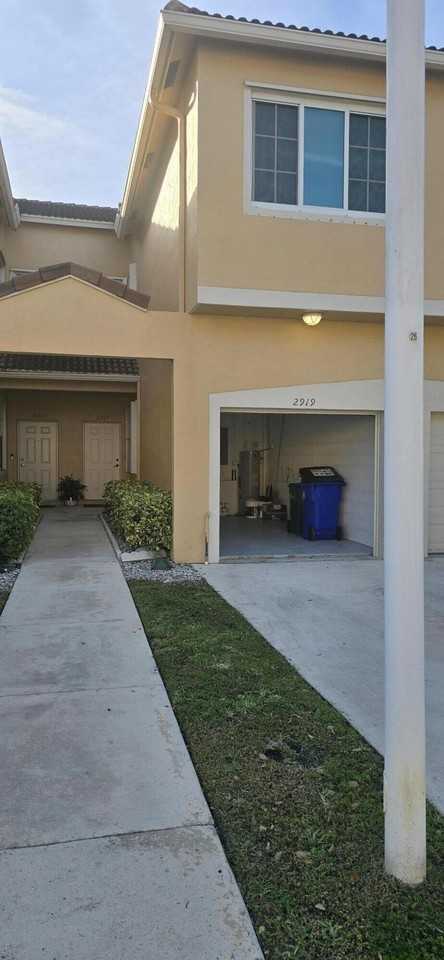 2919 Crestwood Ter #5103 - Photo 2 of 21