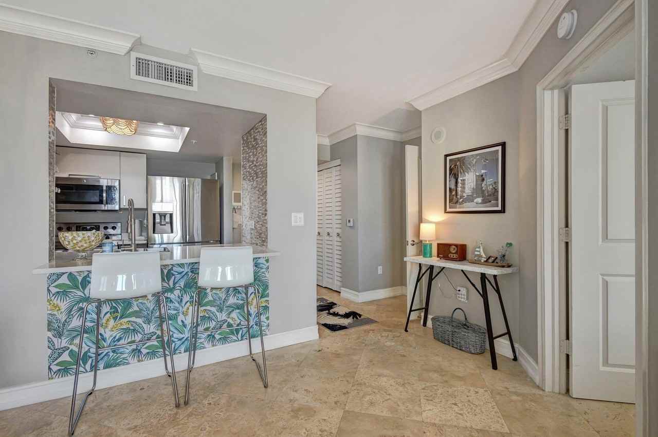 99 Se Mizner Blvd #823 - Photo 5 of 48