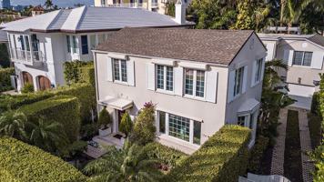 featured image of 155 Peruvian Ave