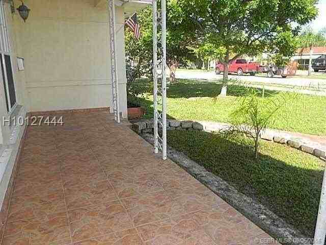 1912 Taft St #1-2 - Photo 3 of 3