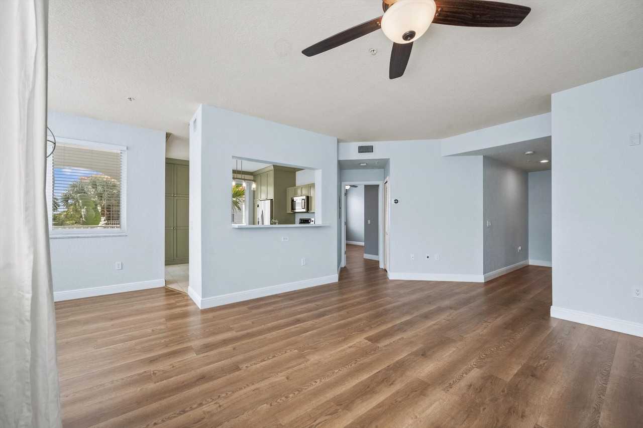 11023 Legacy Ln - Photo 4 of 29