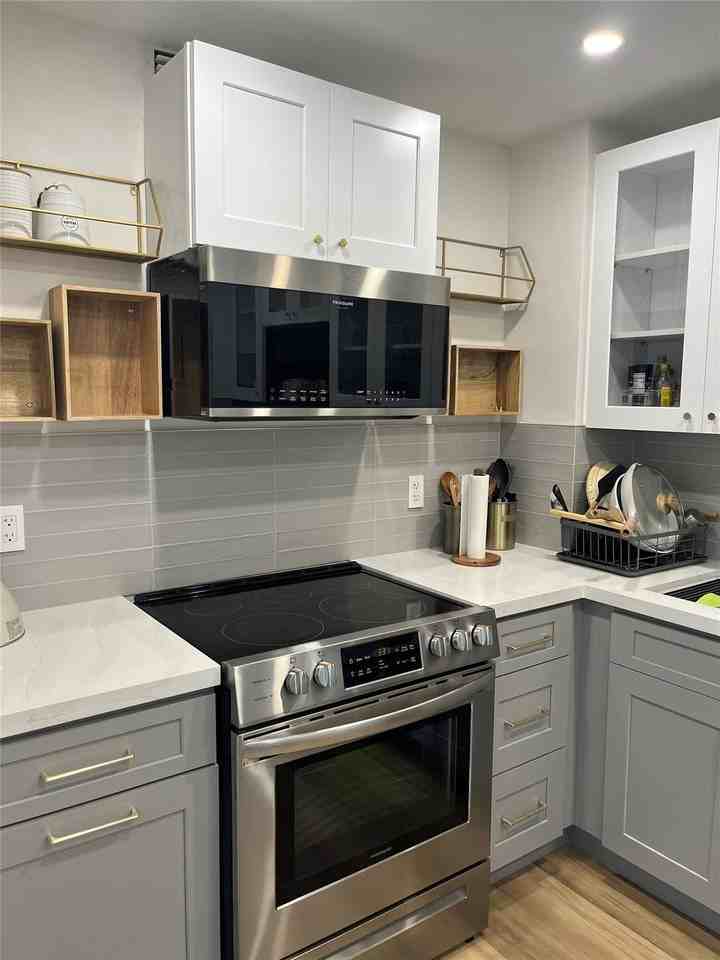 1900 S Ocean Blvd #9R - Photo 4 of 27