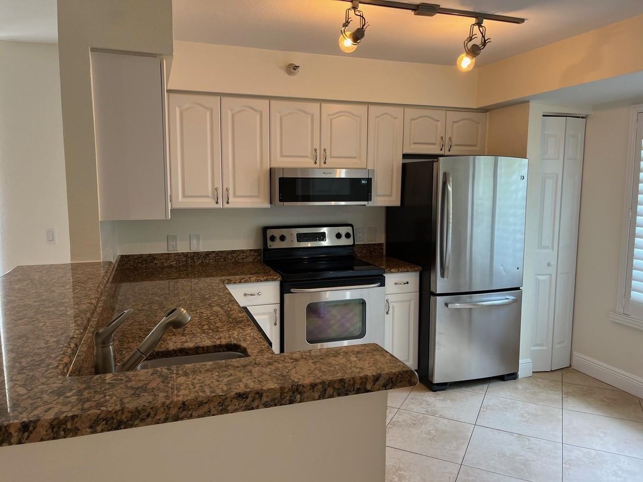 103 Yacht Club Way #101 - Photo 2 of 39