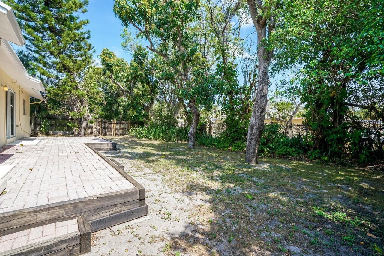 3800 Calvin Ave - Photo 6 of 28