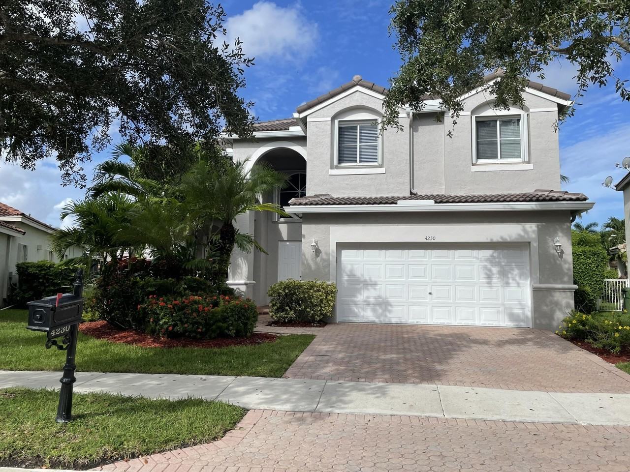 4230 Palmetto Trl - Photo 2 of 15