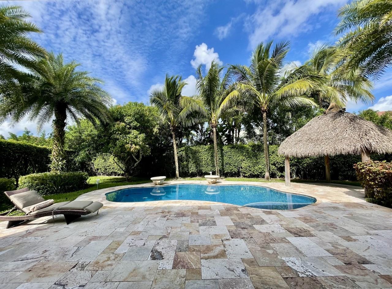 4230 Palmetto Trl - Photo 3 of 15