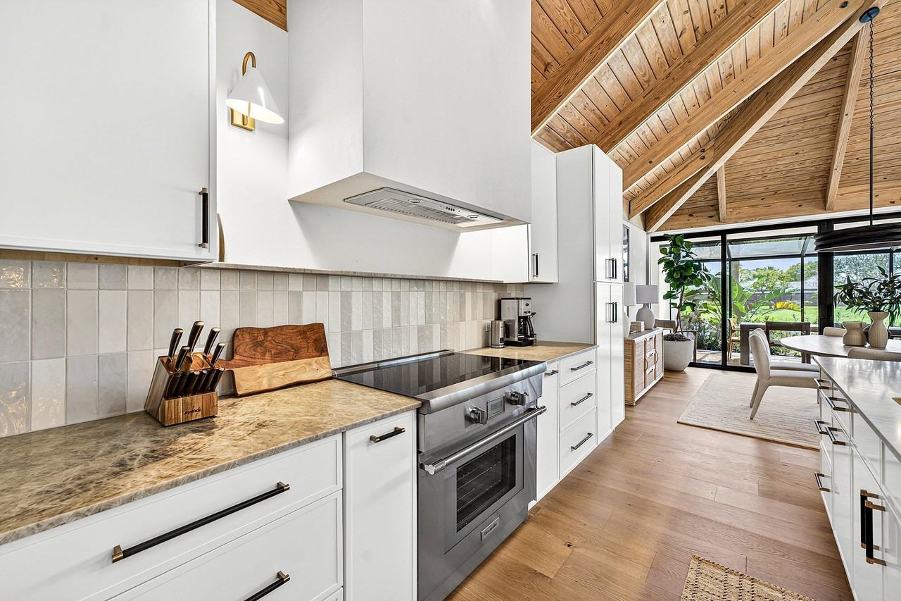 11902 Tilden Pl - Photo 4 of 31