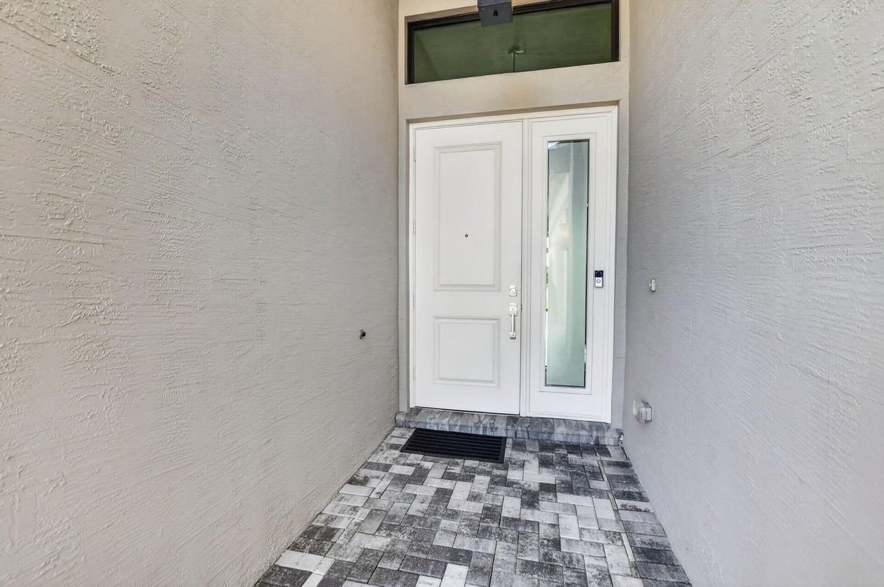 17358 Santaluce Mnr - Photo 4 of 50