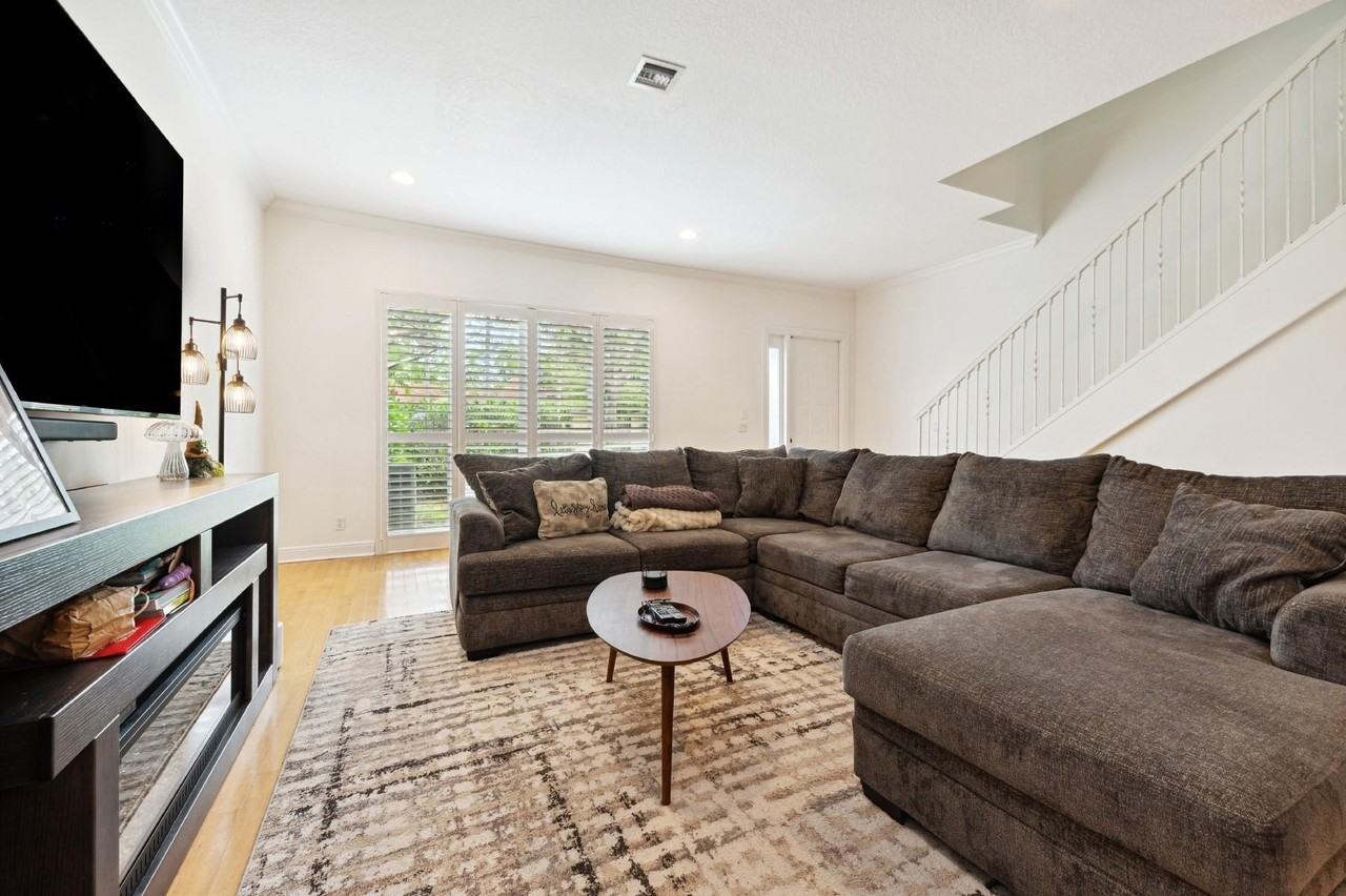 1416 Ne 4th Ct #1416 - Photo 4 of 19