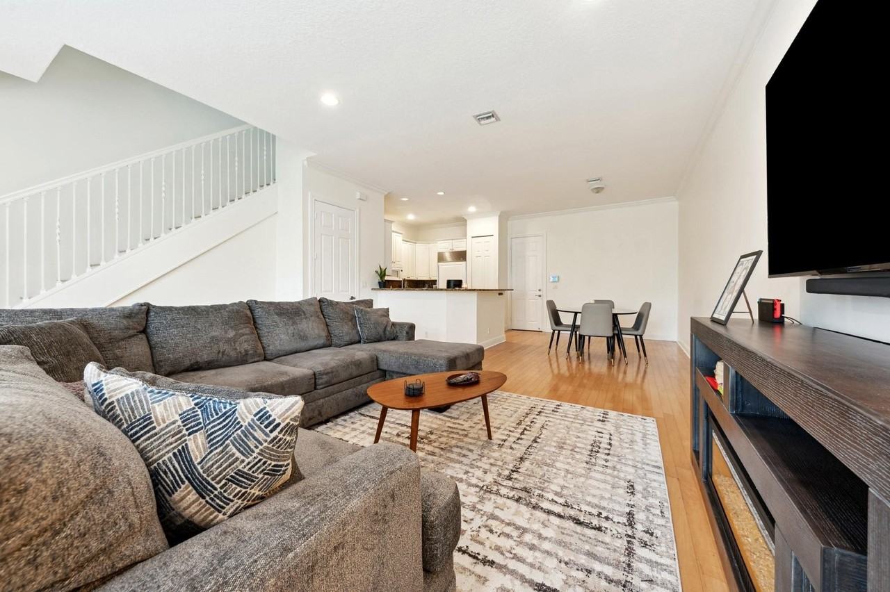 1416 Ne 4th Ct #1416 - Photo 5 of 19