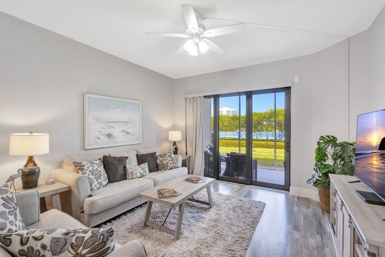 200 Waterway Rd #109 - Photo 3 of 43