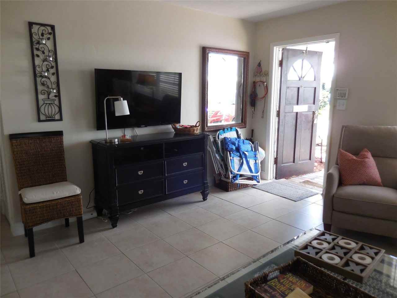 3050 Nw 1st Ave - Photo 6 of 23