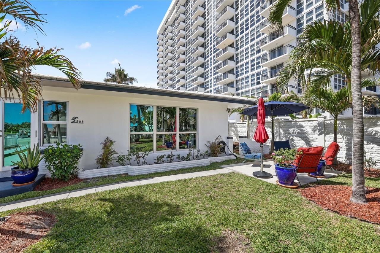 505 N Ocean Blvd - Photo 4 of 21