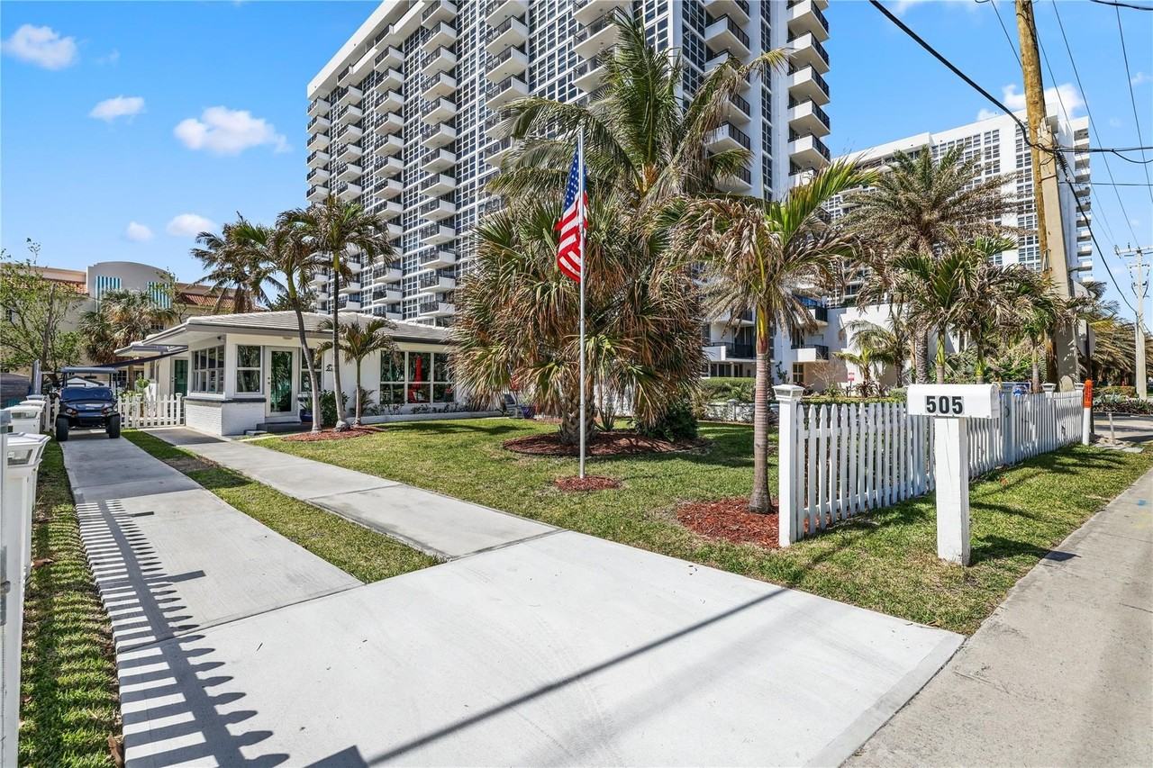 505 N Ocean Blvd - Photo 5 of 21