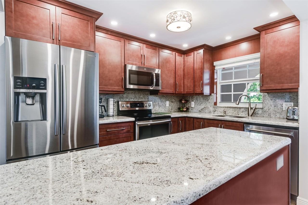 773 Jeffery St #4-305 - Photo 5 of 22