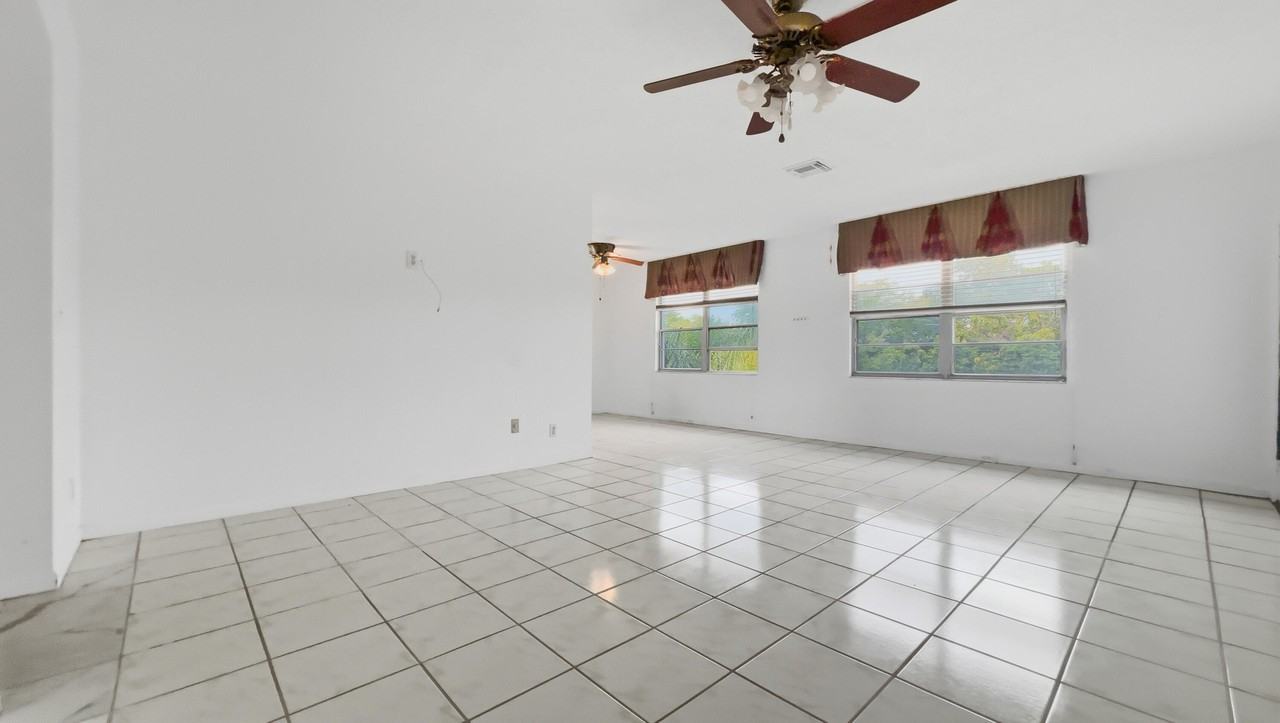 101 Sw 132nd Way #418J - Photo 4 of 14