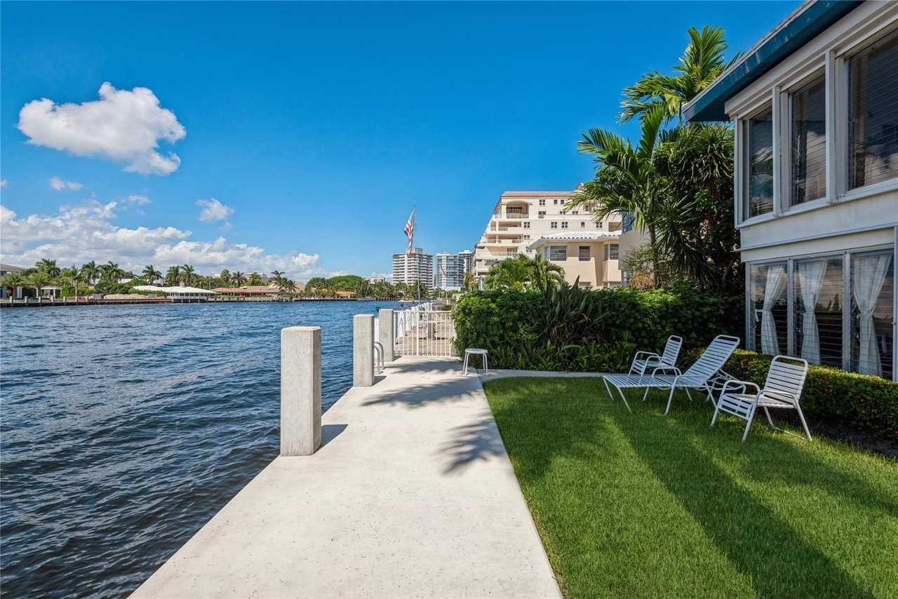 561 Bayshore Dr #6