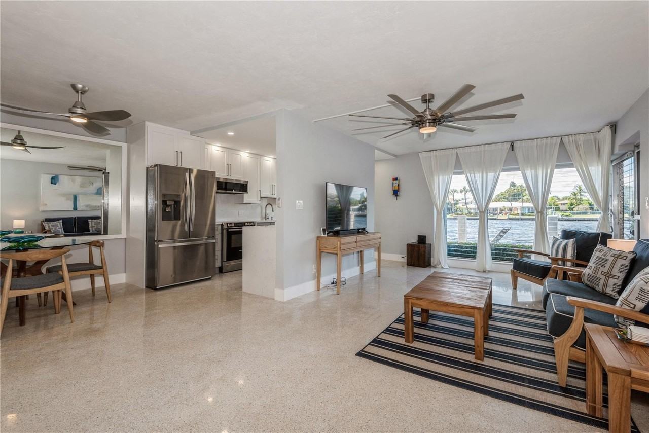 561 Bayshore Dr #6 - Photo 3 of 12