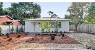 1836 Sw 9th Ave - Photo 1 of 1