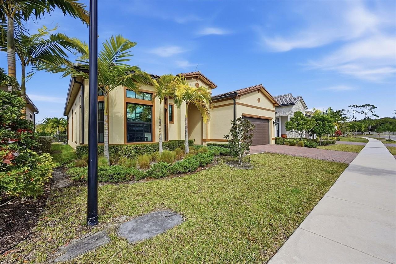 7818 Rowan Ter - Photo 2 of 31