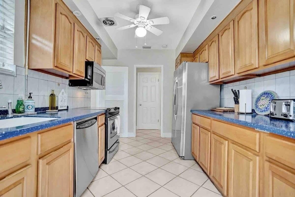 326 Walnut St - Photo 7 of 18