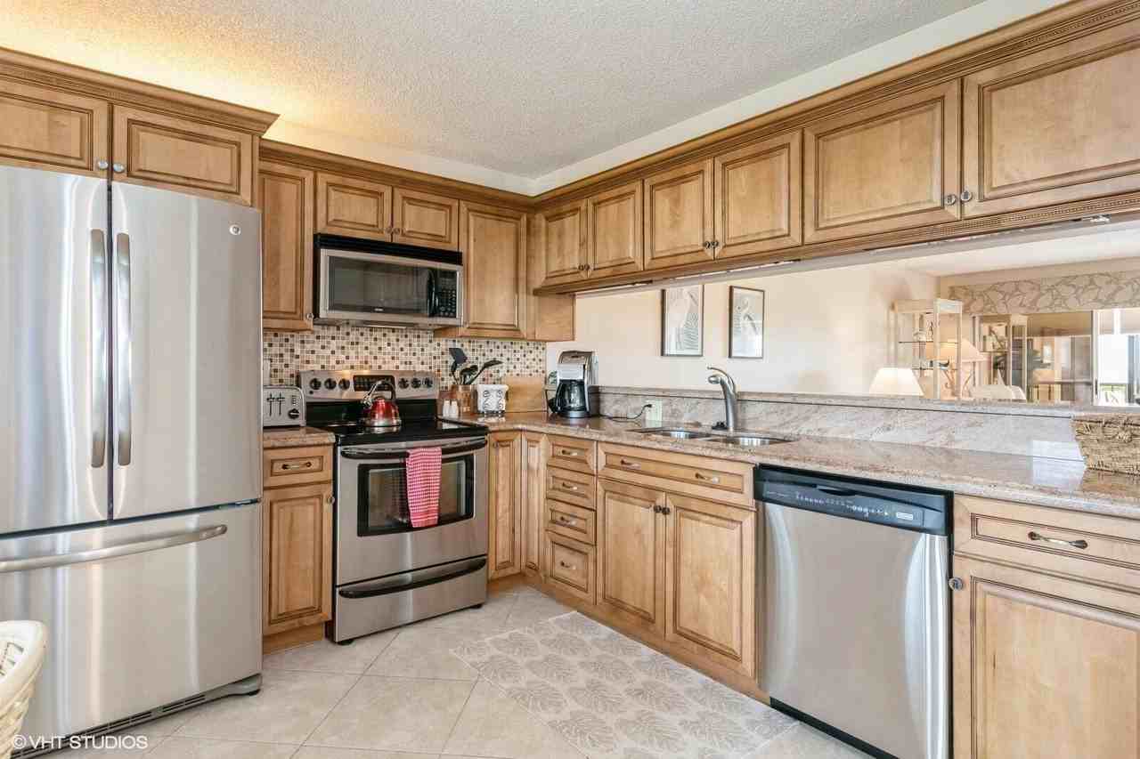 275 Palm Ave #B403 - Photo 3 of 18