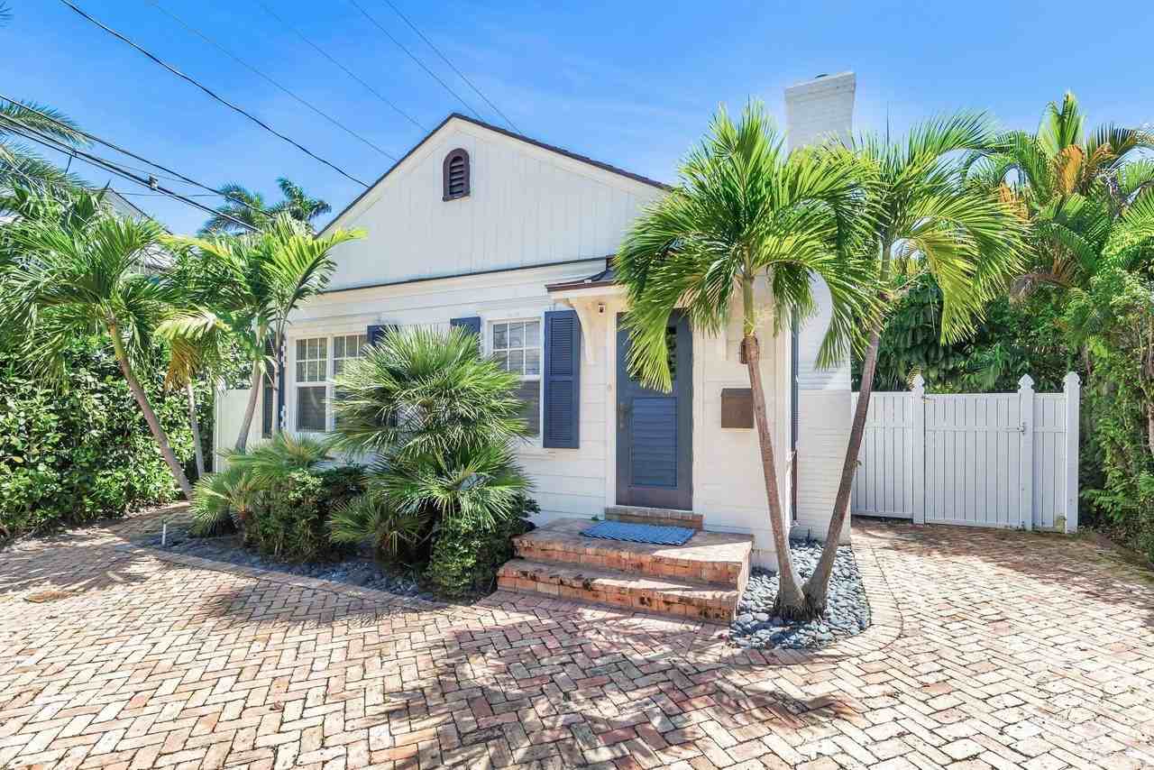 231 Cocoanut Row - Photo 2 of 27