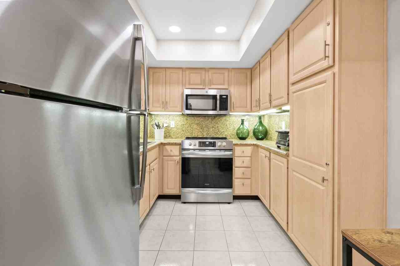 227 Brazilian Ave #2H - Photo 7 of 24