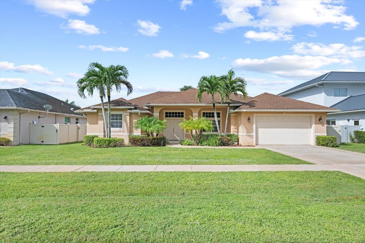 2981 Dovedale Ct - Photo 2 of 40