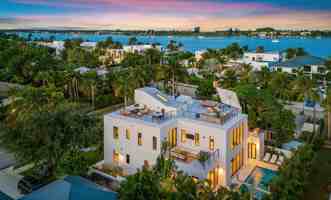 featured image of 214 28th St