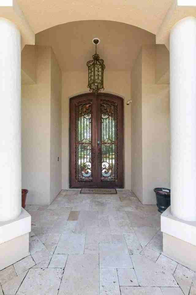 14816 Stirrup Ln - Photo 3 of 30