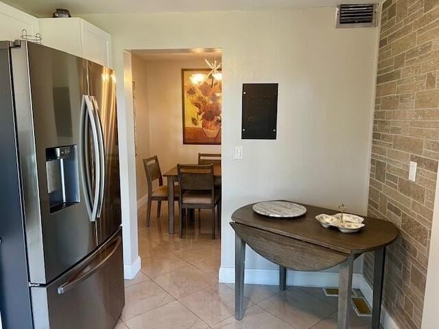 3755 Via Poinciana #304 - Photo 5 of 38